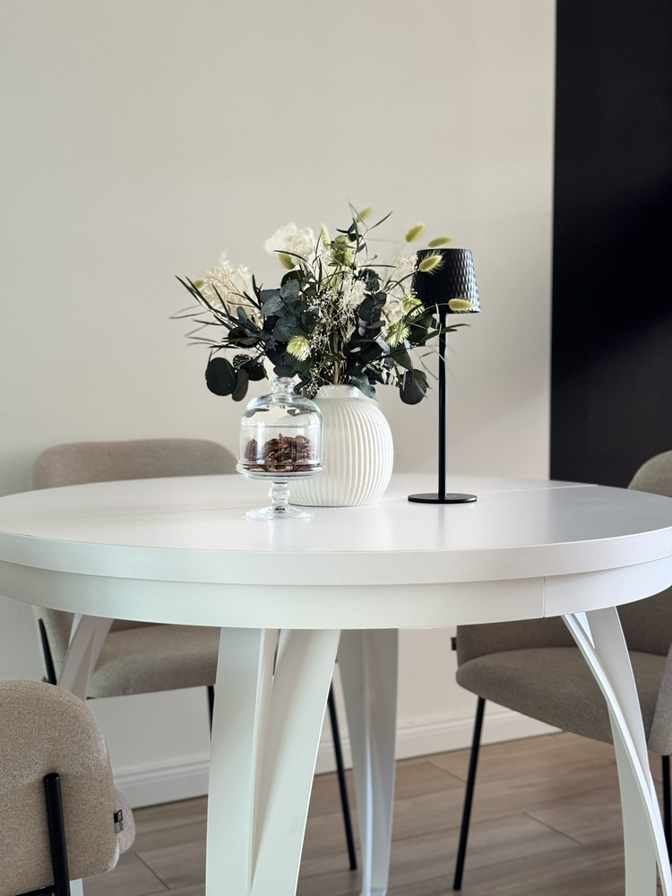 Vit, rund matbord 100-180 cm BUENO