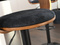 Velour hocker svart/walnut svart ben ROTTO