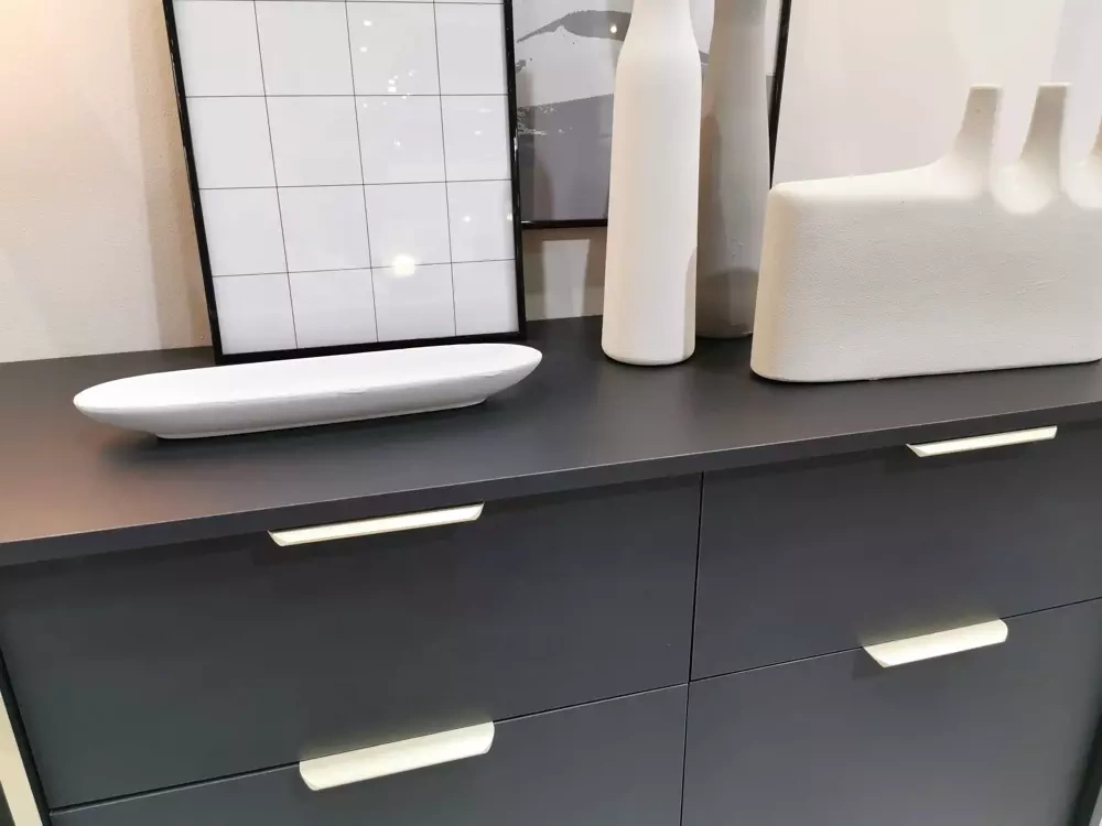 Byrå med lådor LARSEN