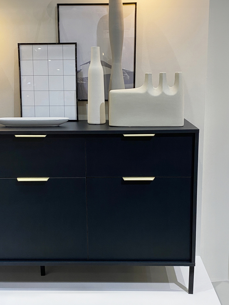 Byrå med lådor LARSEN